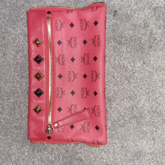 COPY - ⭐Host Pick⭐ Mcm Red Dual Stark Visetos Backpack - Picture 2 of 11